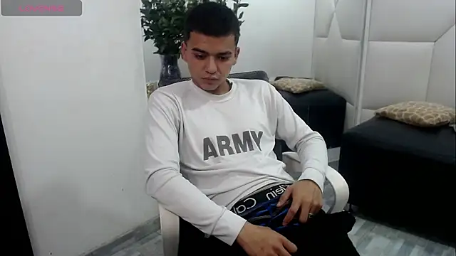 Snapshot of SanttiiBuck chatting on 02-25-26, 12:16 SanttiiBuck online show from 02-25-26, 12:16