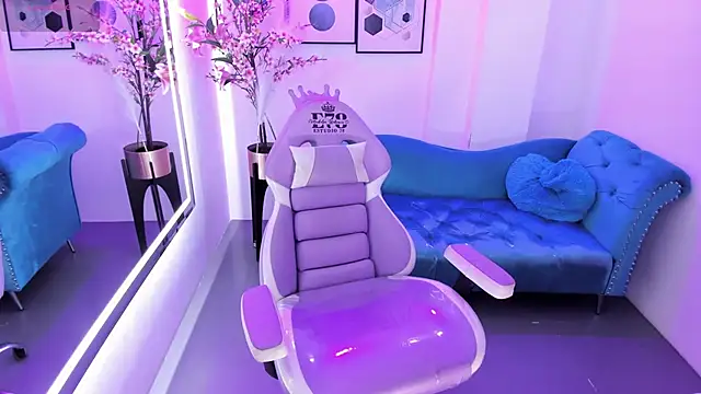 Chloe meoww online show from 05-29-26, 12:11