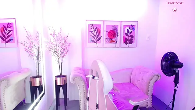 Chloe meoww online show from 05-28-26, 12:11