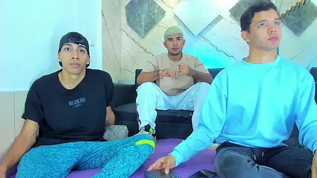 Snapshot of Latins_on_fire chatting on 02-27-26, 07:57 Latins on fire online show from 02-27-26, 07:57