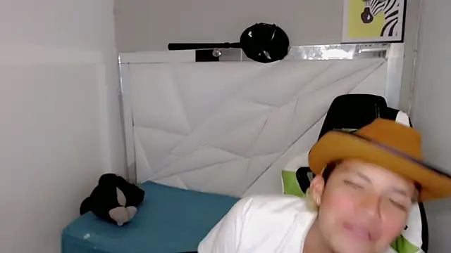 Street poemm  online show from 03-04-26, 09:28