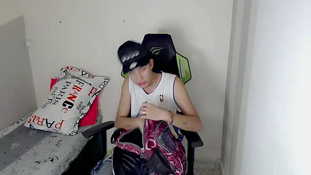 Street poemm  online show from 04-12-26, 07:50