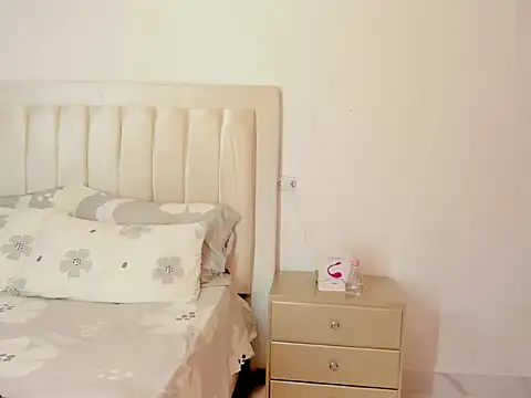 Scarlet luna1 online show from 04-04-26, 11:11