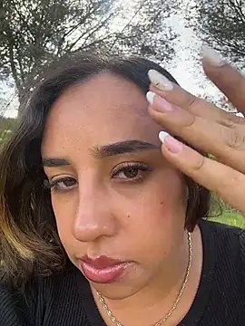 Eyssha online show from 04-19-26, 07:49