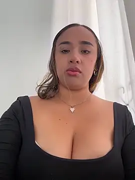 Eyssha online show from 03-17-26, 03:04