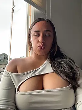 Eyssha online show from 04-10-26, 12:12