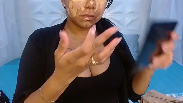 Elizabeth Suan  online show from 03-27-26, 11:33