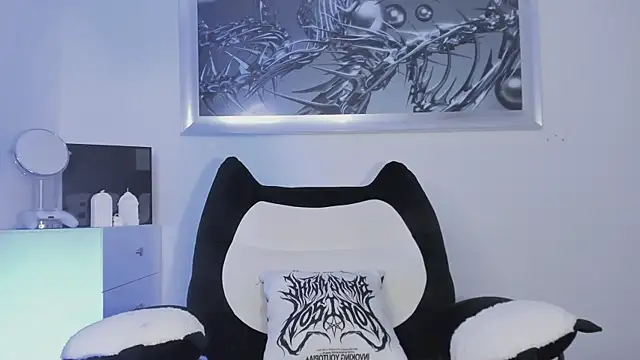 elledanielle online show from 07-10-26, 05:18