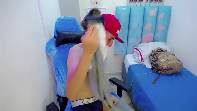 Houston bby  online show from 03-01-26, 08:09