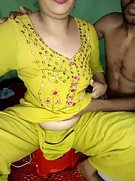 Snapshot of CollegeGrill chatting on 02-22-26, 10:11 CollegeGrill online show from 02-22-26, 10:11