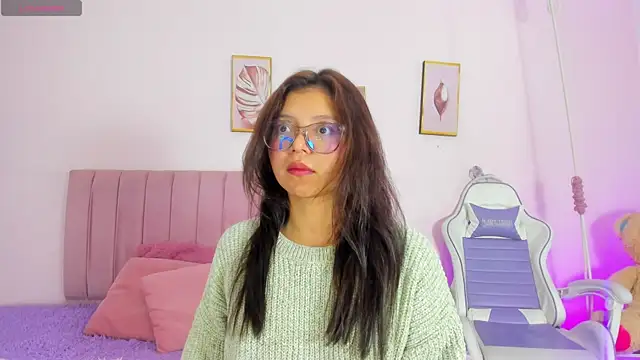 Snapshot of Zoow_bluussh chatting on 04-09-26, 12:00 Zoow bluussh online show from 04-09-26, 12:00