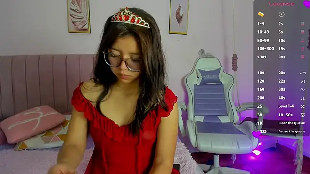 Snapshot of Zoow_bluussh chatting on 04-03-26, 12:33 Zoow bluussh online show from 04-03-26, 12:33