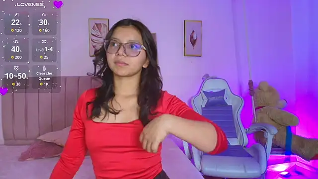 Snapshot of Zoow_bluussh chatting on 03-12-26, 02:43 Zoow bluussh online show from 03-12-26, 02:43