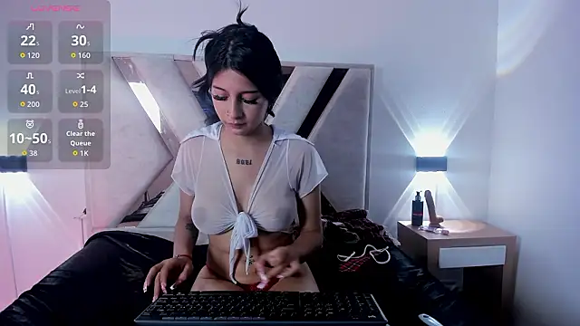 Snapshot of EmilyCranfort chatting on 02-26-26, 09:26 EmilyCranfort online show from 02-26-26, 09:26