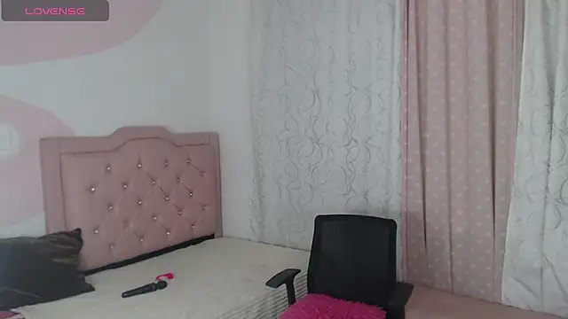 Lana C online show from 07-08-26, 10:38