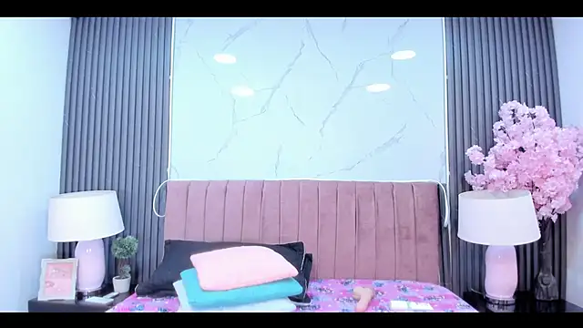 Rynnaa online show from 04-16-26, 03:51