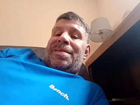 stud2512 online show from 05-04-26, 11:24