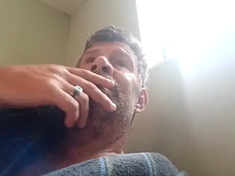 stud2512 online show from 06-10-26, 07:53