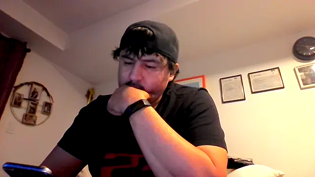 Snapshot of Bouncywarrior chatting on 02-27-26, 03:18 Bouncywarrior online show from 02-27-26, 03:18