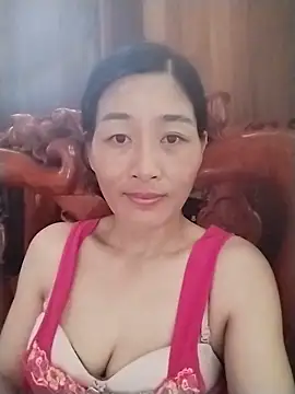 lris-Beauty77 online show from 06-18-26, 10:53