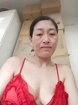 lris-Beauty77 online show from 04-18-26, 08:20