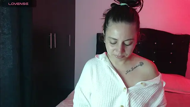 Ana  arms online show from 04-03-26, 01:17