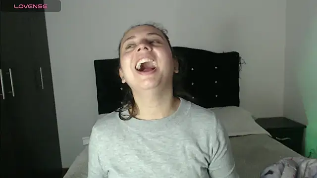 Ana  arms online show from 04-06-26, 03:02