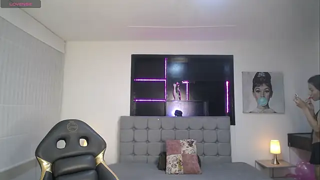 Wendy 1  online show from 04-19-26, 03:29