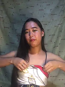 Snapshot of Tairakim chatting on 02-21-26, 04:42 Tairakim online show from 02-21-26, 04:42