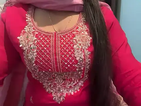 Snapshot of Avneet_kaurr1 chatting on 03-01-26, 01:49 Avneet kaurr1 online show from 03-01-26, 01:49