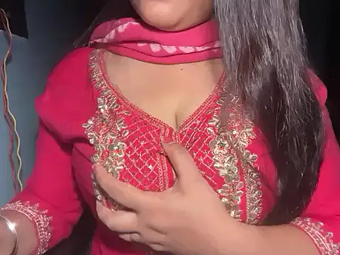 Avneet kaurr1 online show from 06-03-26, 03:28