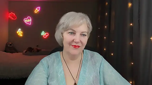 Mary-Leee online show from 04-09-26, 04:25