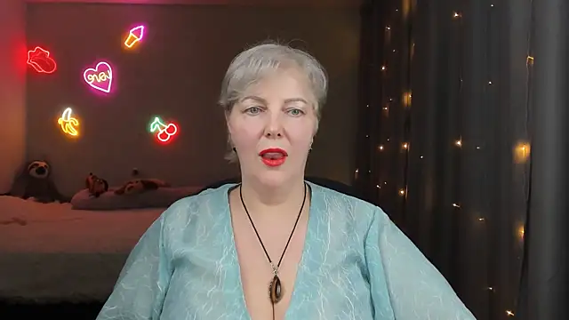 Mary-Leee online show from 04-01-26, 05:54