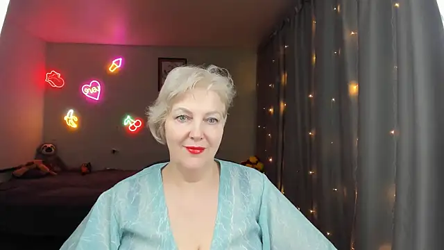 Mary-Leee online show from 05-29-26, 04:46