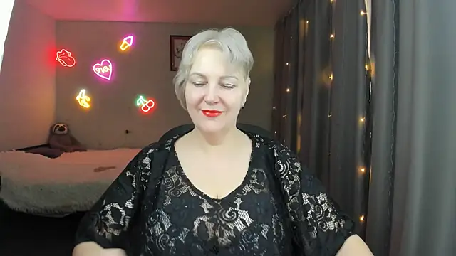 Mary-Leee online show from 05-04-26, 03:04