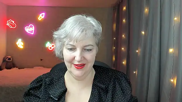 Mary-Leee online show from 03-22-26, 04:30
