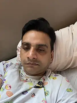 Snapshot of online4u08 chatting on 03-11-26, 04:23 online4u08 online show from 03-11-26, 04:23