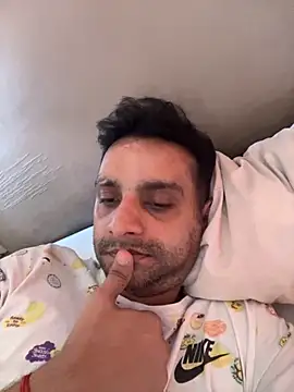 Snapshot of online4u08 chatting on 04-11-26, 10:30 online4u08 online show from 04-11-26, 10:30