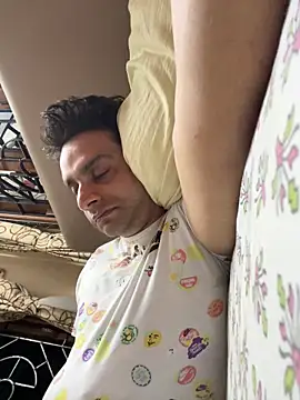 Snapshot of online4u08 chatting on 03-24-26, 07:47 online4u08 online show from 03-24-26, 07:47