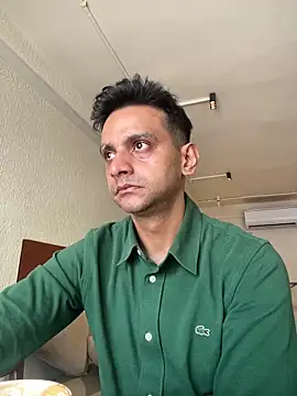 Snapshot of online4u08 chatting on 04-07-26, 05:20 online4u08 online show from 04-07-26, 05:20