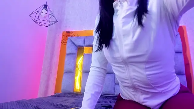 Snapshot of miiaboss_ chatting on 03-17-26, 11:57 miiaboss online show from 03-17-26, 11:57