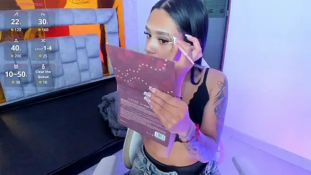 Snapshot of miiaboss_ chatting on 04-07-26, 11:23 miiaboss online show from 04-07-26, 11:23