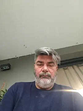 Snapshot of eruzam59000 chatting on 02-21-26, 04:42 eruzam59000 online show from 02-21-26, 04:42