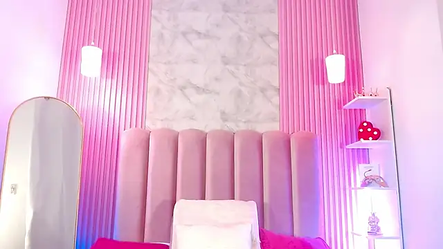 ArianaRougee online show from 05-19-26, 11:06