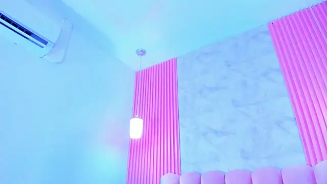 Snapshot of ArianaRougee chatting on 07-18-26, 03:26 ArianaRougee online show from 07-18-26, 03:26