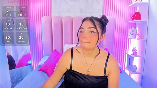 Snapshot of ArianaRougee chatting on 06-19-26, 04:51 ArianaRougee online show from 06-19-26, 04:51