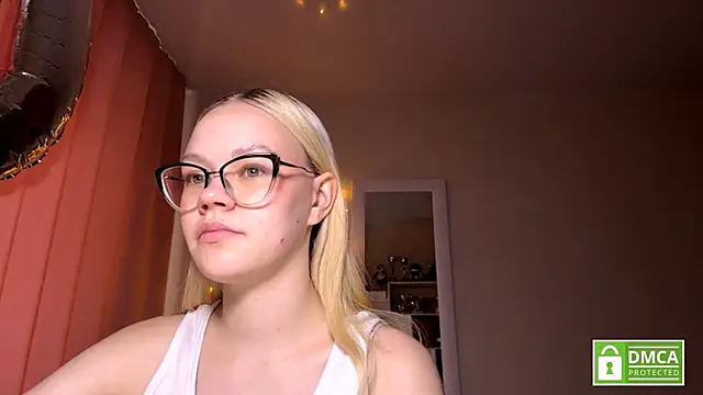 MiaCashe online show from 05-10-26, 03:25