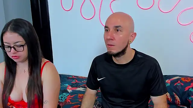 Snapshot of Cintya_n_Roger chatting on 02-28-26, 01:22 Cintya n Roger online show from 02-28-26, 01:22