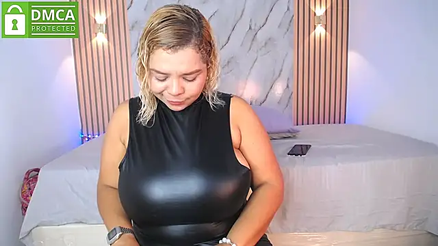 CasieBigtits online show from 05-23-26, 02:05