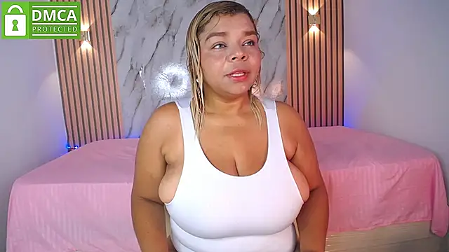 CasieBigtits online show from 05-14-26, 01:08